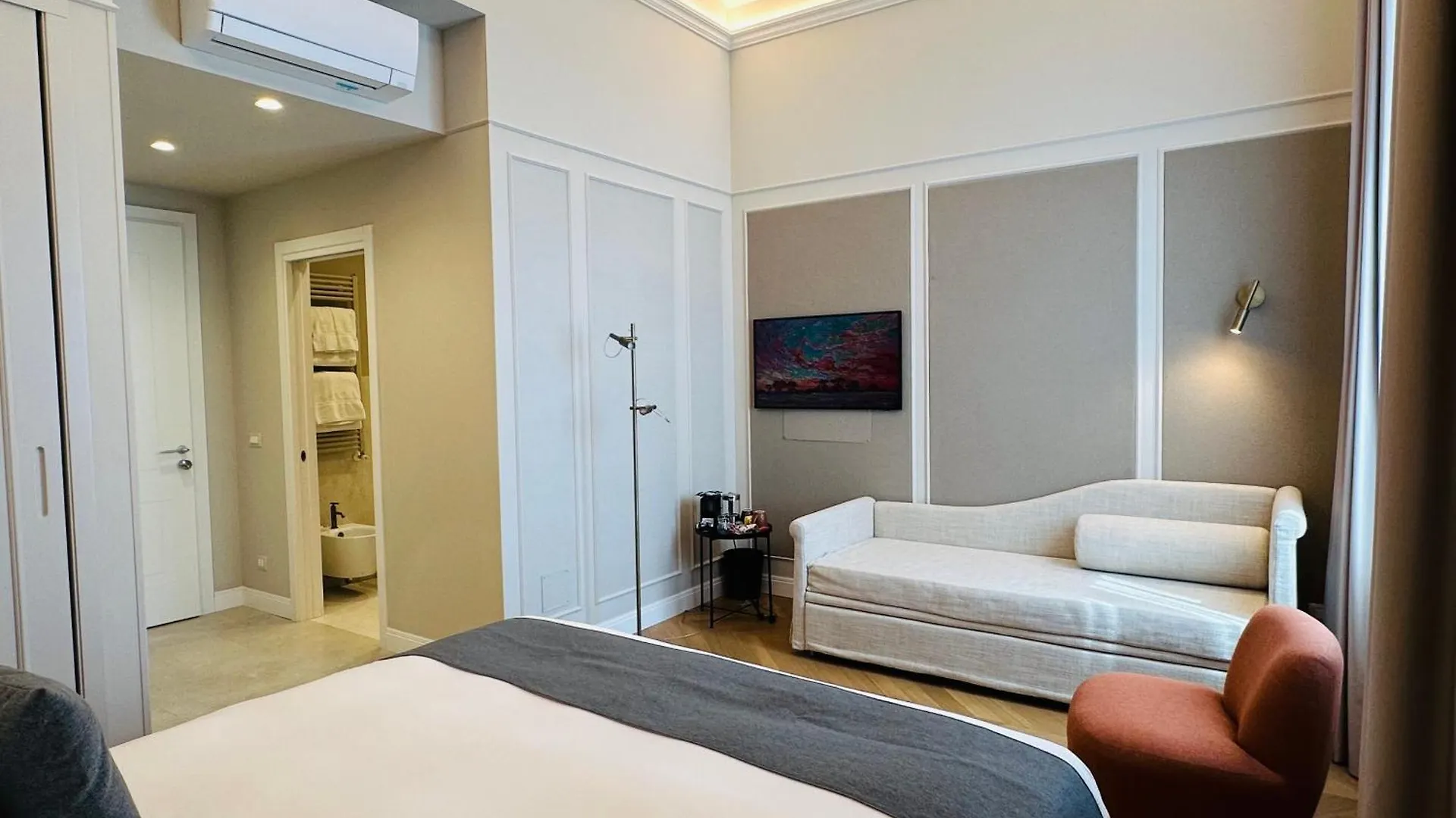 Dimora Collection - Le Logge - Historic Boutique Luxury Suites Firenze 0*,  Italia